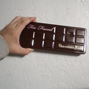 Too faced chocolate palette
